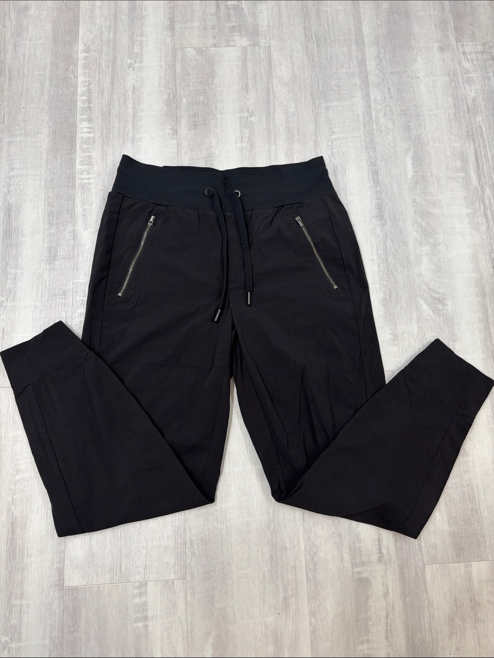 Athleta Trekkie North Black Women's Jogger Pants with Zip Pockets Size 4